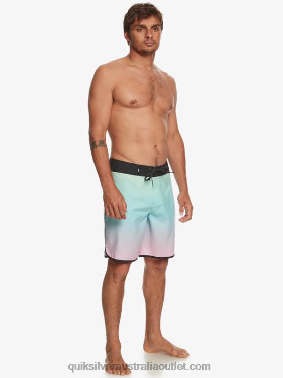 Quiksilver Men Everyday Scallop 19 Boardshorts H2N4B766 river blue