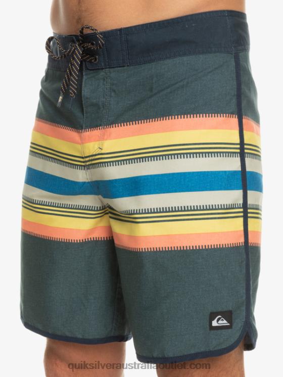 Quiksilver Men Everyday Scallop 19 Boardshorts H2N4B768 navy blazer