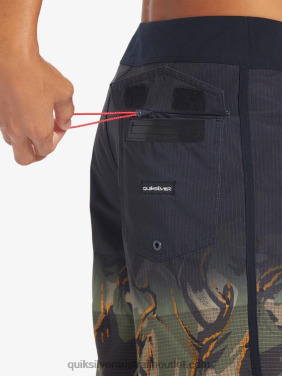 Quiksilver Men Highlite Scallop 19 Boardshorts H2N4B25 four leaf clover