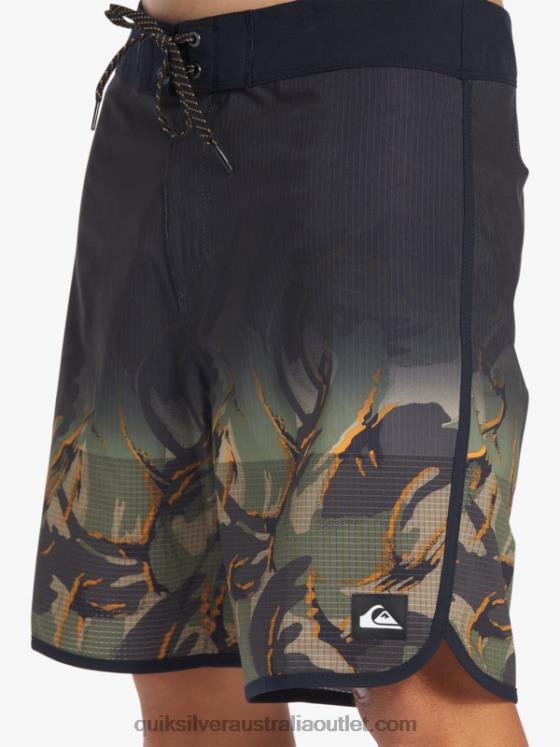 Quiksilver Men Highlite Scallop 19 Boardshorts H2N4B25 four leaf clover