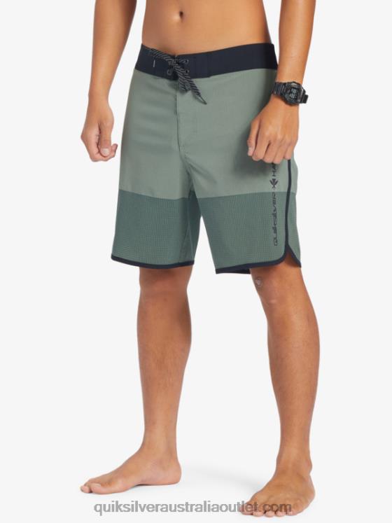 Quiksilver Men Highlite Scallop 19 Boardshorts H2N4B30 thyme