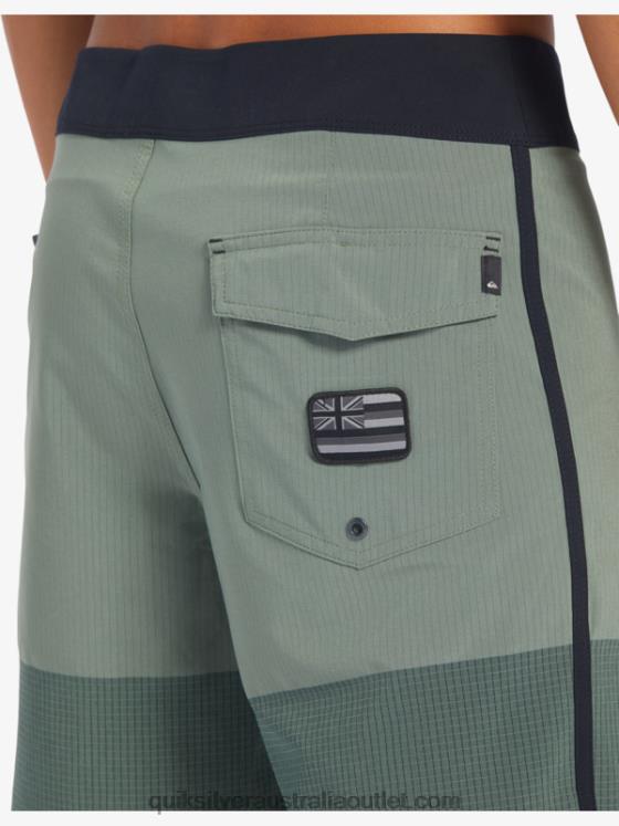 Quiksilver Men Highlite Scallop 19 Boardshorts H2N4B30 thyme