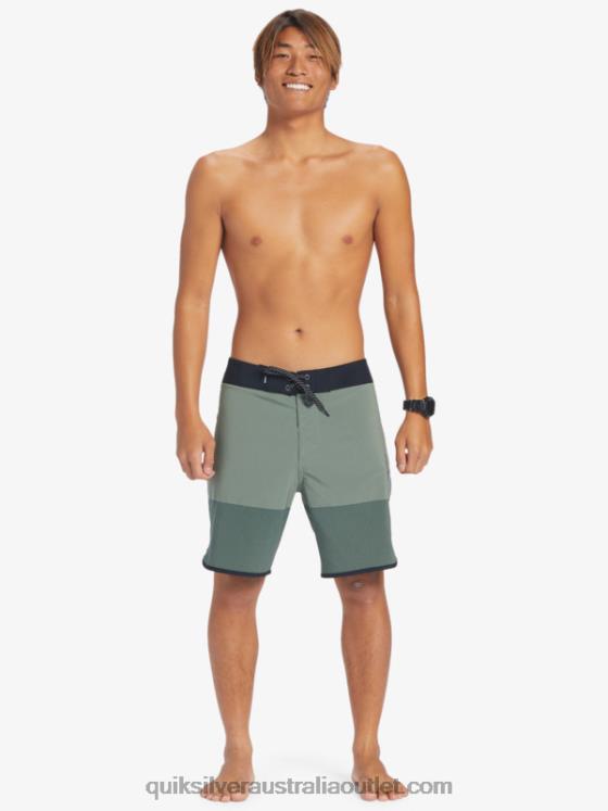 Quiksilver Men Highlite Scallop 19 Boardshorts H2N4B30 thyme
