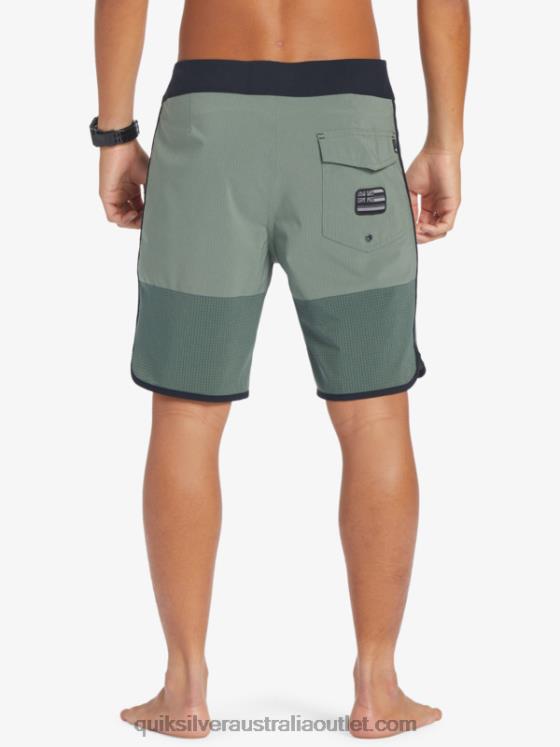 Quiksilver Men Highlite Scallop 19 Boardshorts H2N4B30 thyme