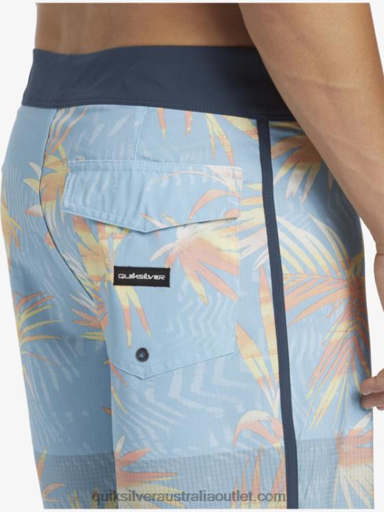Quiksilver Men Highlite Scallop 19 Boardshorts H2N4B34 sky blue