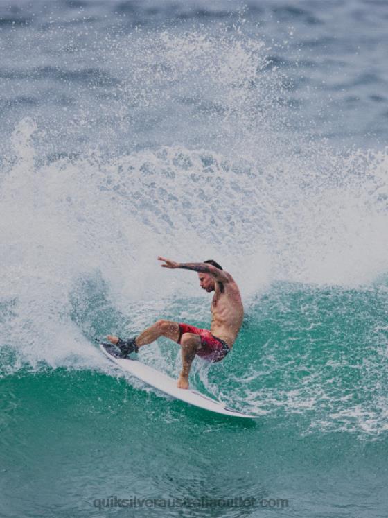 Quiksilver Men Original Scallop 18 Boardshorts H2N4B93 marsala