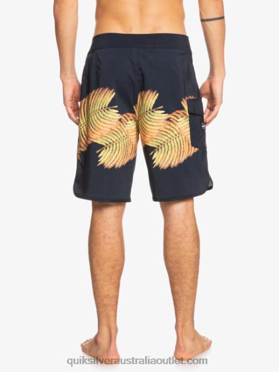 Quiksilver Men SurfSilk Hawaii Scallop 19 Boardshorts H2N4B1881 black