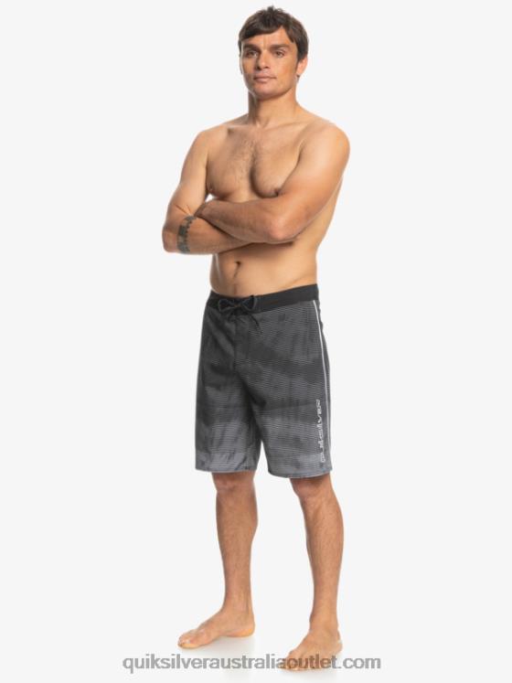 Quiksilver Men SurfSilk Massive 20 Boardshorts H2N4B1593 black