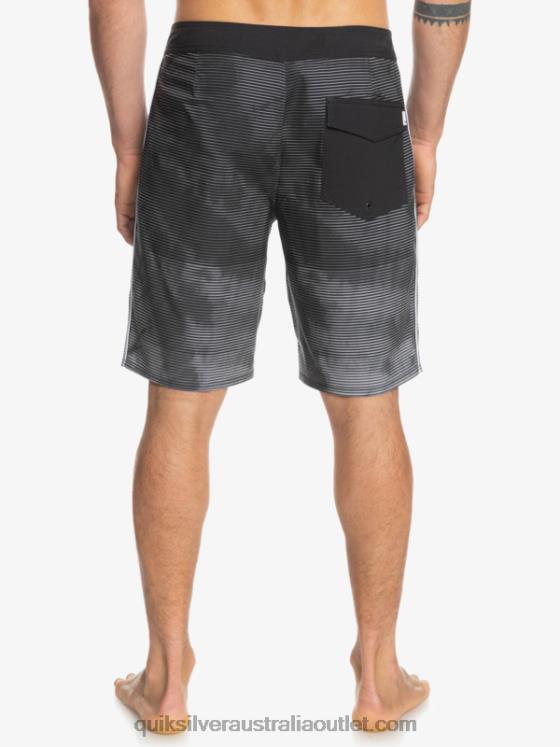 Quiksilver Men SurfSilk Massive 20 Boardshorts H2N4B1593 black