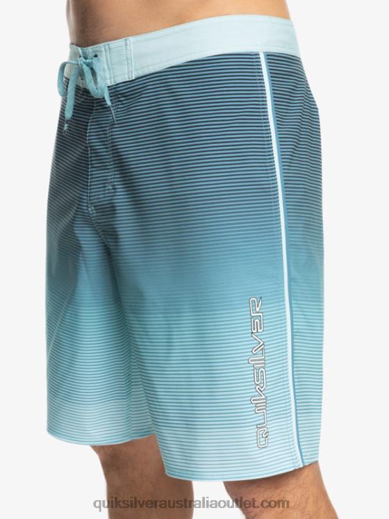 Quiksilver Men SurfSilk Massive 20 Boardshorts H2N4B1594 iced aqua