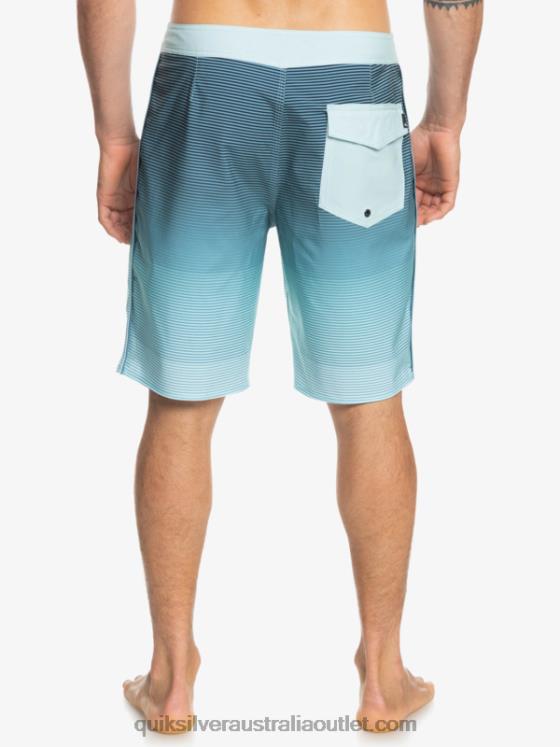 Quiksilver Men SurfSilk Massive 20 Boardshorts H2N4B1594 iced aqua