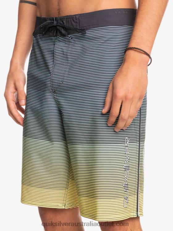 Quiksilver Men SurfSilk Massive 20 Boardshorts H2N4B1600 tarmac