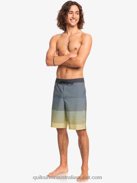 Quiksilver Men SurfSilk Massive 20 Boardshorts H2N4B1600 tarmac