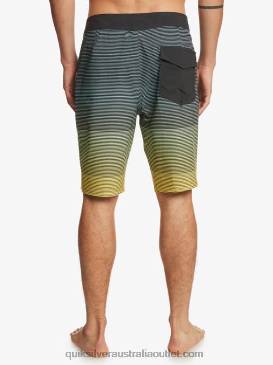 Quiksilver Men SurfSilk Massive 20 Boardshorts H2N4B1600 tarmac