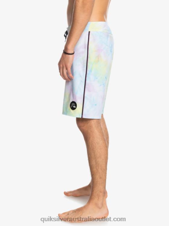 Quiksilver Men SurfSilk Piped 18 Boardshorts H2N4B1749 white