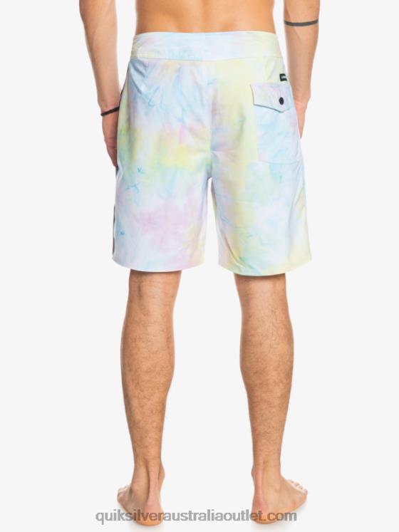 Quiksilver Men SurfSilk Piped 18 Boardshorts H2N4B1749 white