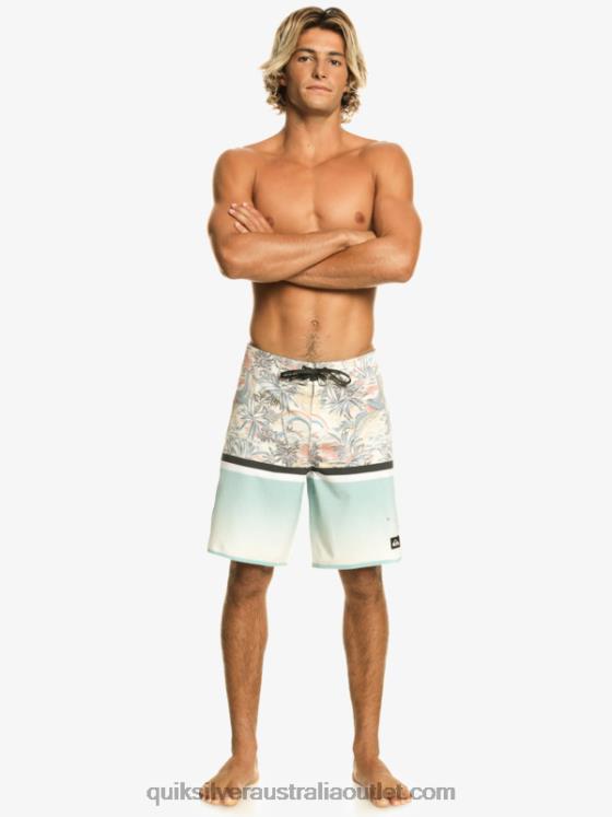 Quiksilver Men Surfsilk Division Scallop 19 Boardshorts H2N4B1396 sky blue
