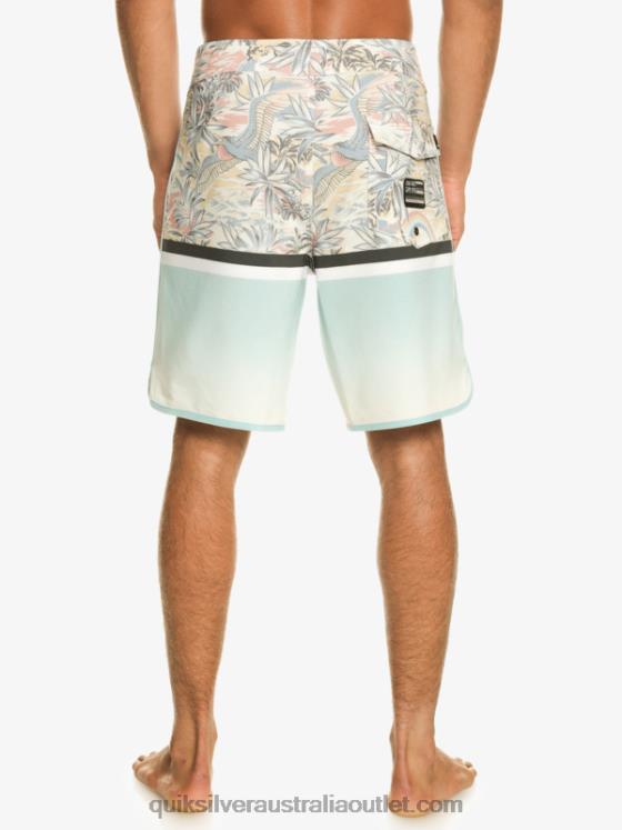 Quiksilver Men Surfsilk Division Scallop 19 Boardshorts H2N4B1396 sky blue