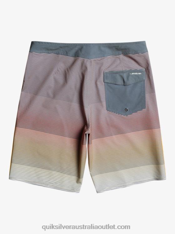 Quiksilver Men Surfsilk Massive 20 Boardshorts H2N4B334 wheat
