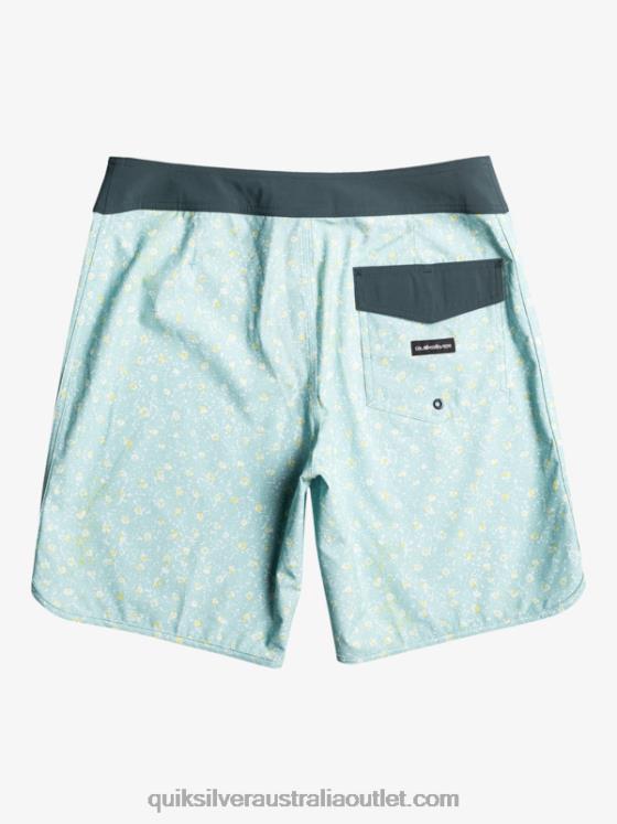 Quiksilver Men Surfsilk Scallop 19 Boardshorts H2N4B220 sky blue