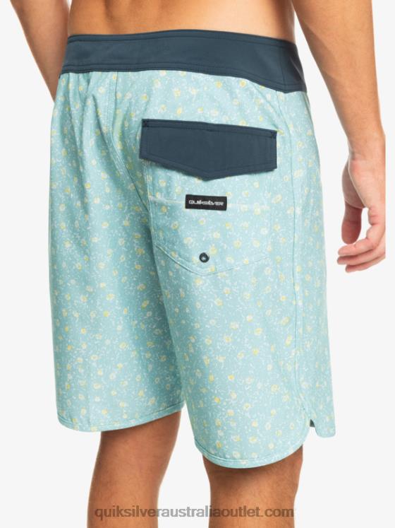 Quiksilver Men Surfsilk Scallop 19 Boardshorts H2N4B220 sky blue