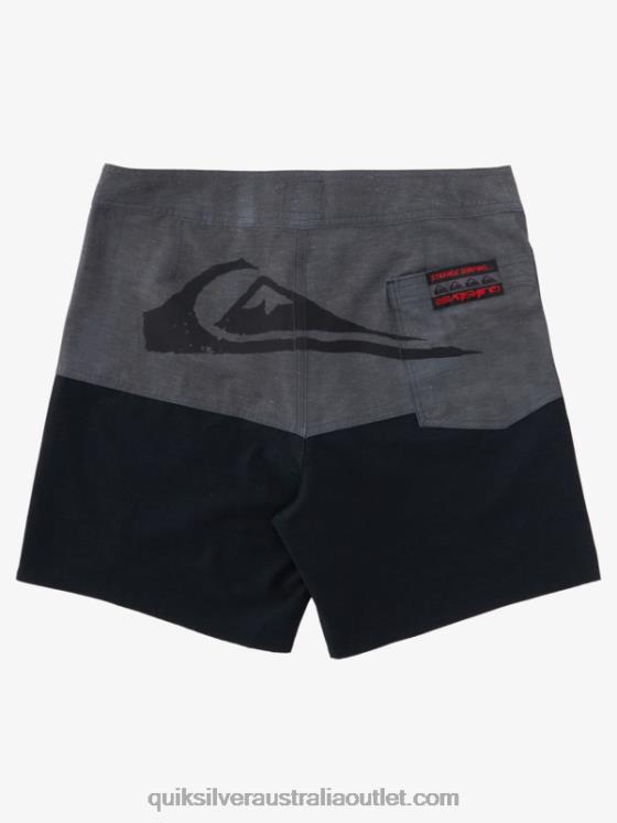 Quiksilver x Stranger Men Things Butt Logo 1986 17 Boardshorts H2N4B1719 the upside down